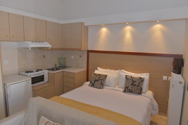 Mideia Hotel Levadeia Bagian luar foto