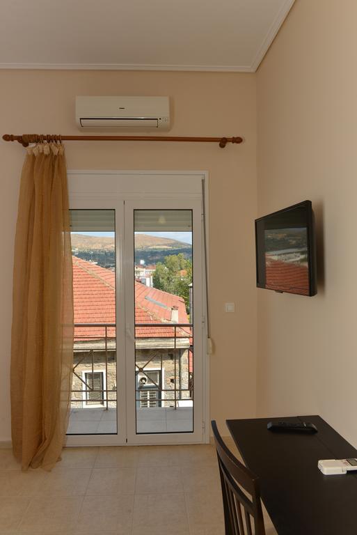 Mideia Hotel Levadeia Ruang foto