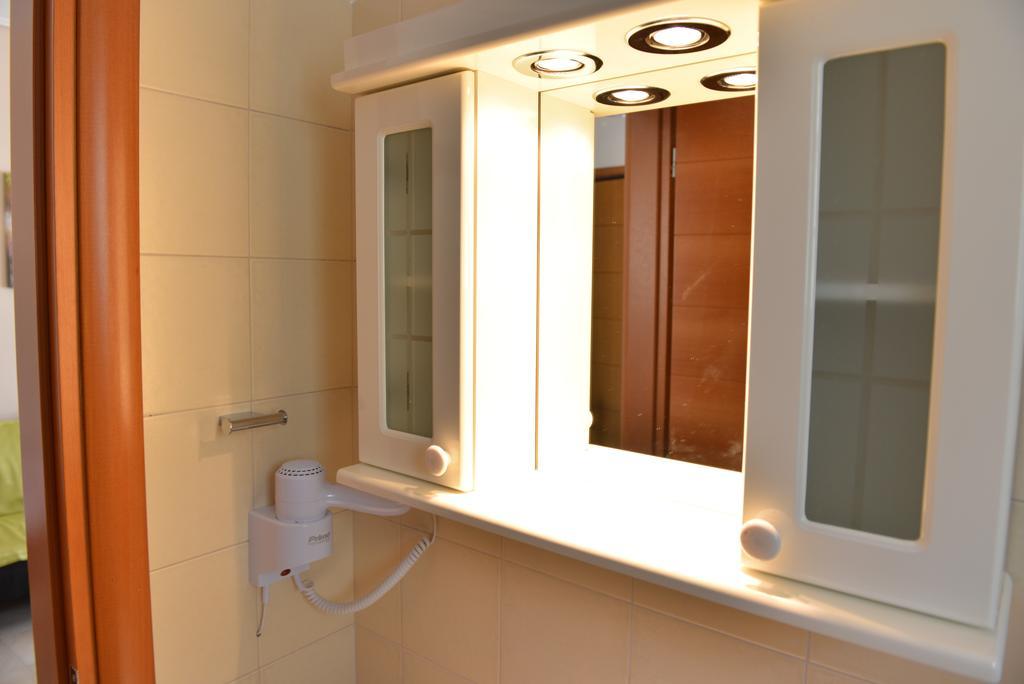 Mideia Hotel Levadeia Ruang foto