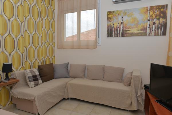 Mideia Hotel Levadeia Bagian luar foto