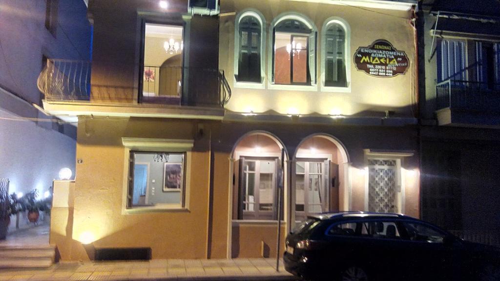 Mideia Hotel Levadeia Bagian luar foto