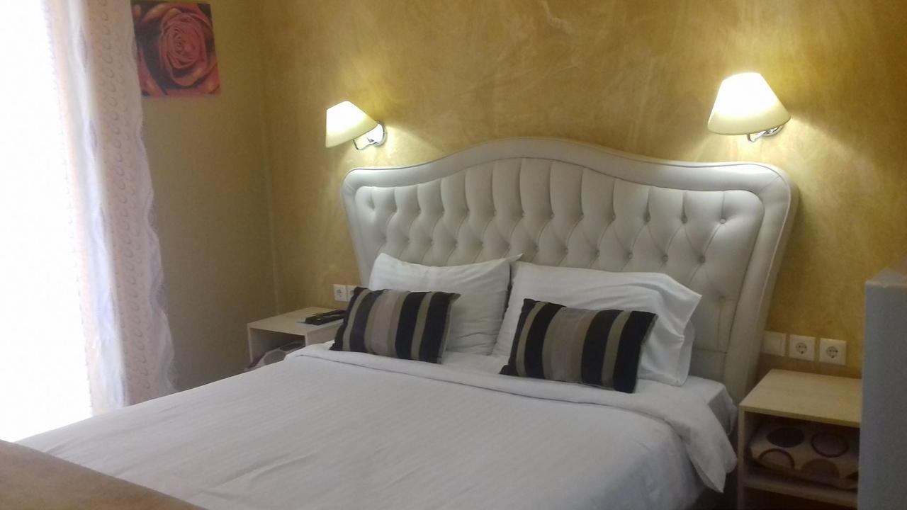 Mideia Hotel Levadeia Bagian luar foto